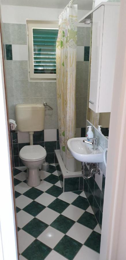 Apartment Roglic Rab Town Exterior foto